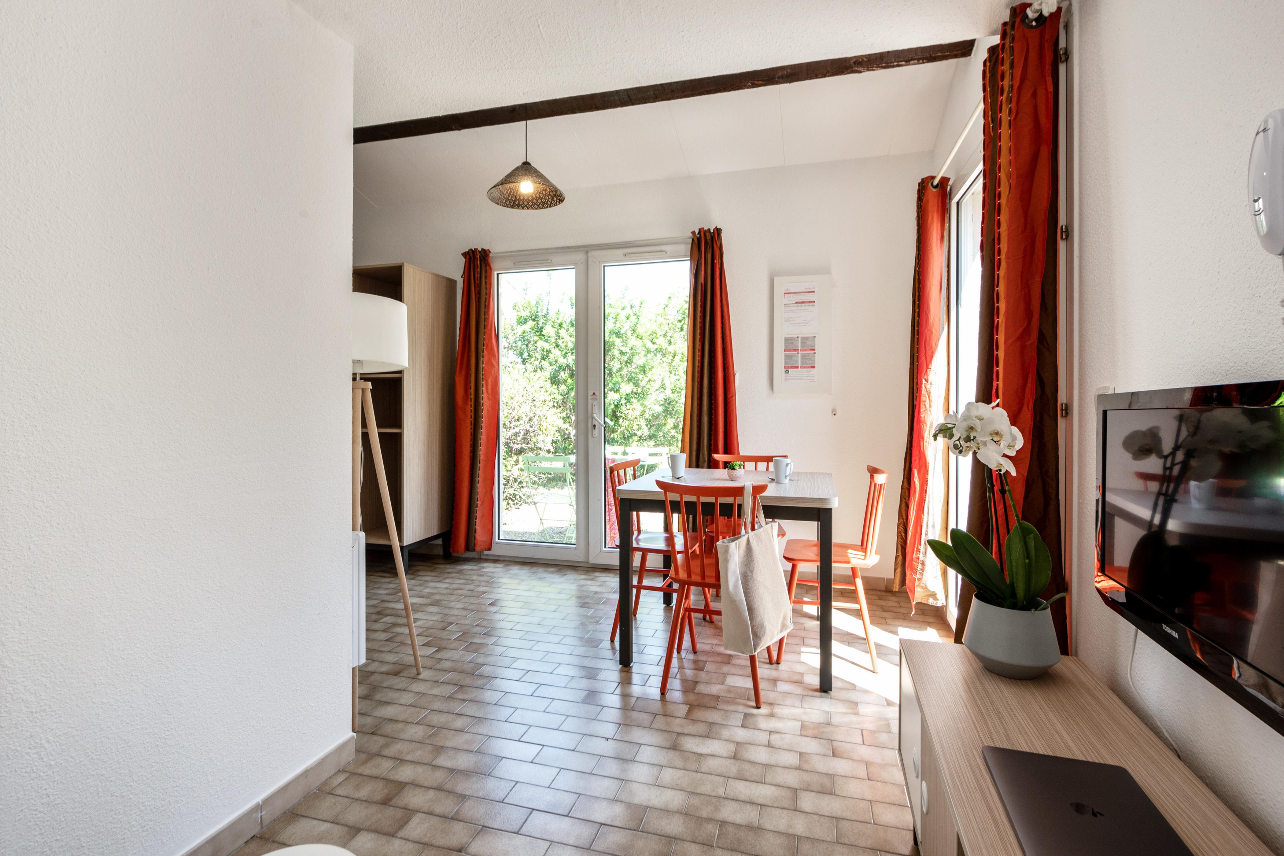 Comfort Aparthotel Mandelieu La Napoule Village Экстерьер фото