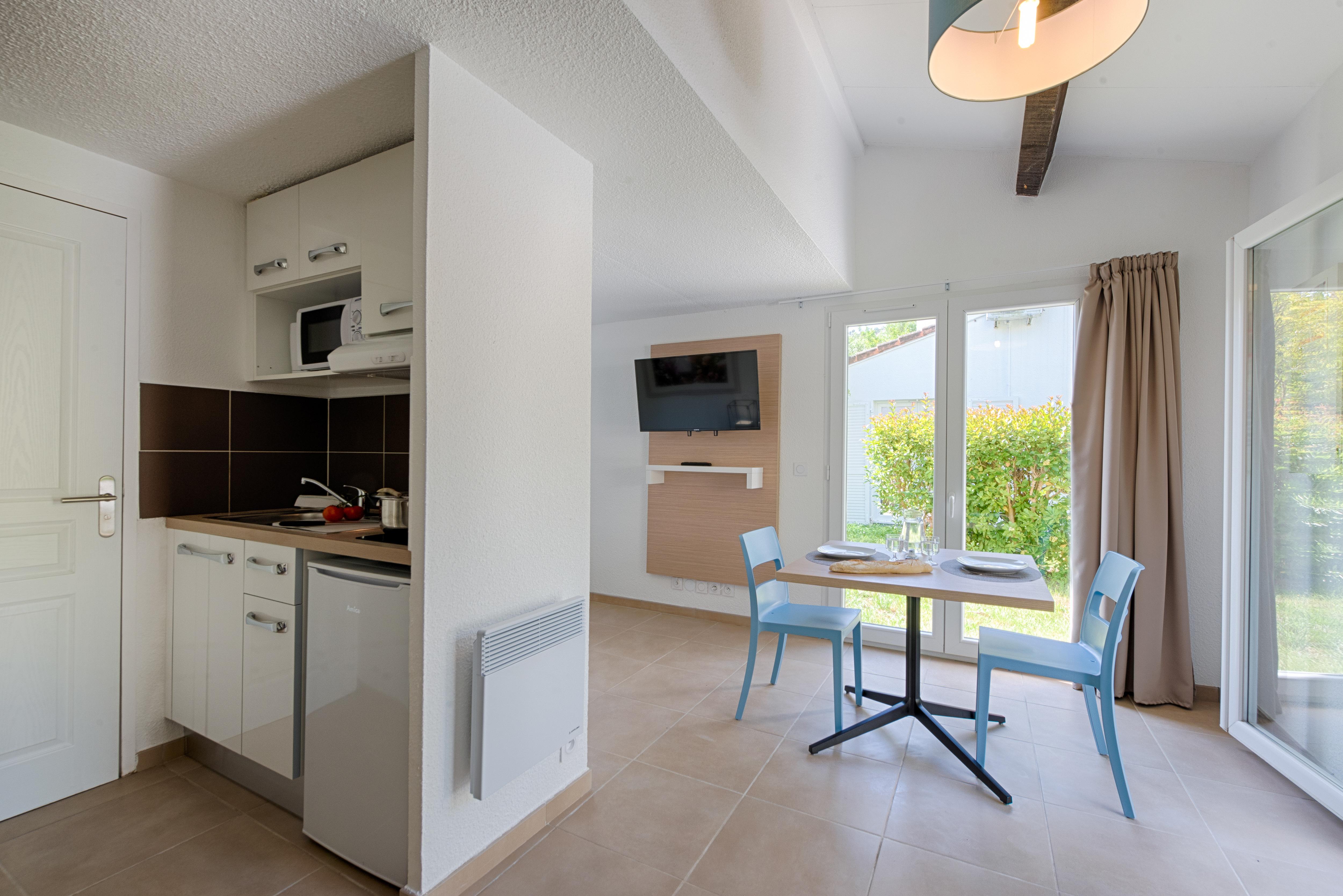 Comfort Aparthotel Mandelieu La Napoule Village Экстерьер фото
