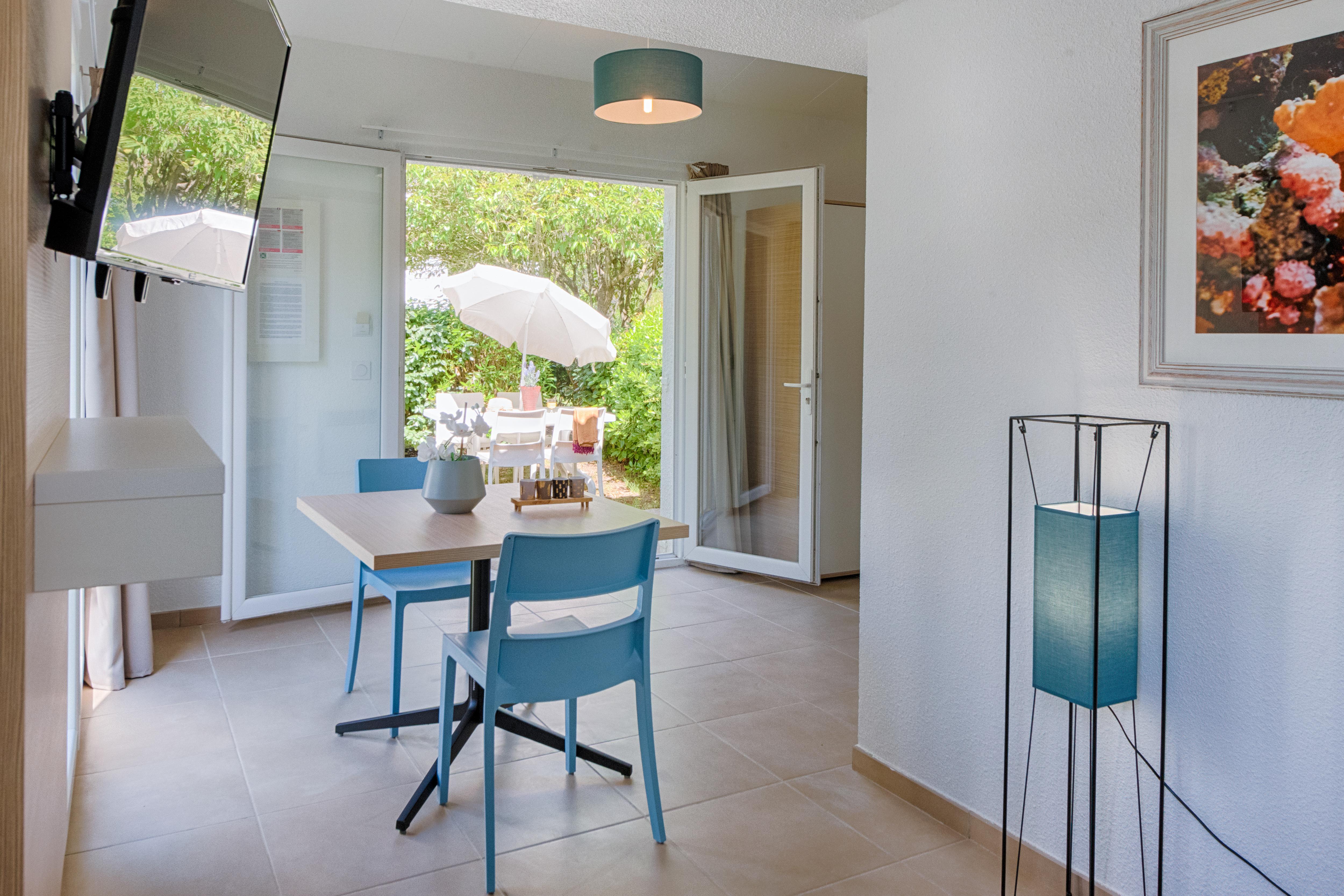 Comfort Aparthotel Mandelieu La Napoule Village Экстерьер фото