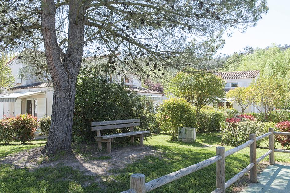 Comfort Aparthotel Mandelieu La Napoule Village Экстерьер фото