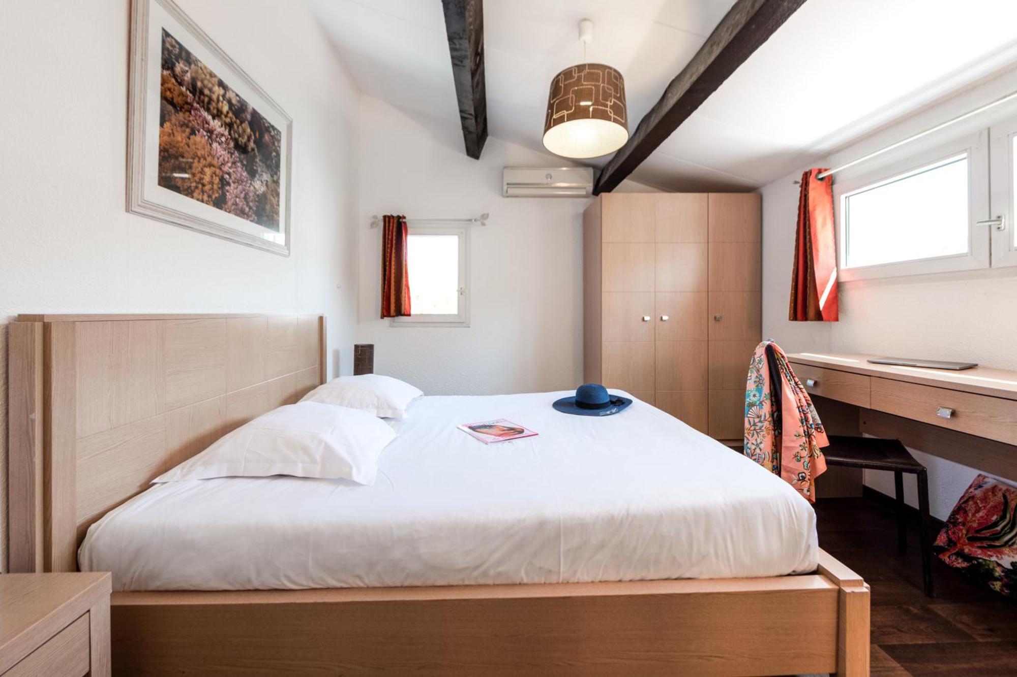 Comfort Aparthotel Mandelieu La Napoule Village Экстерьер фото