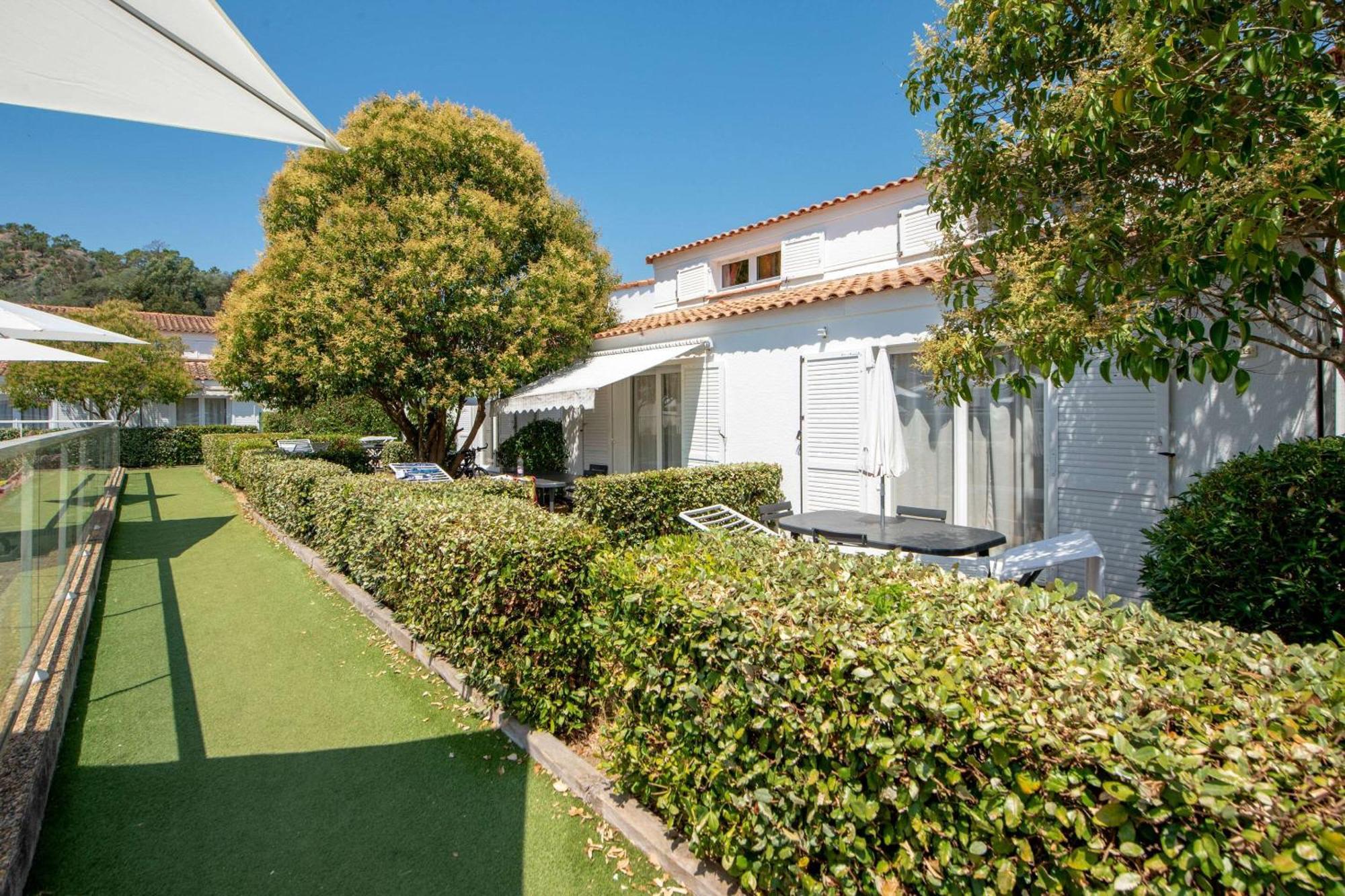 Comfort Aparthotel Mandelieu La Napoule Village Экстерьер фото