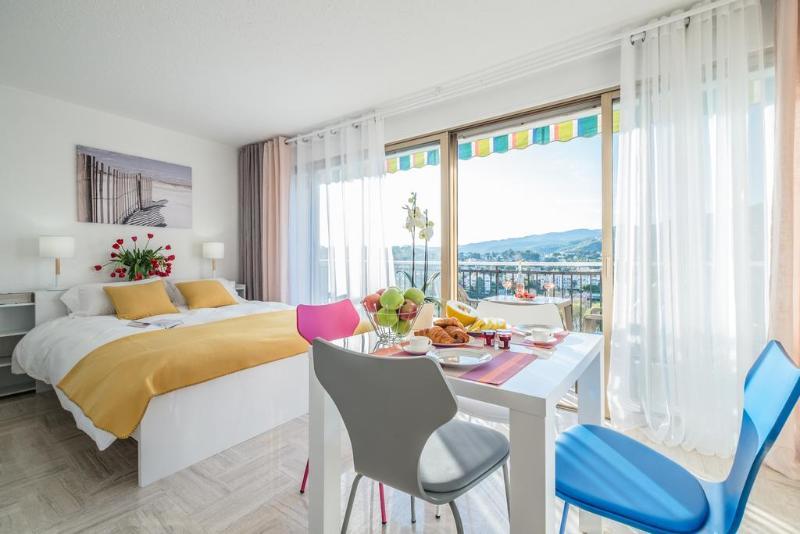 Comfort Aparthotel Mandelieu La Napoule Village Экстерьер фото