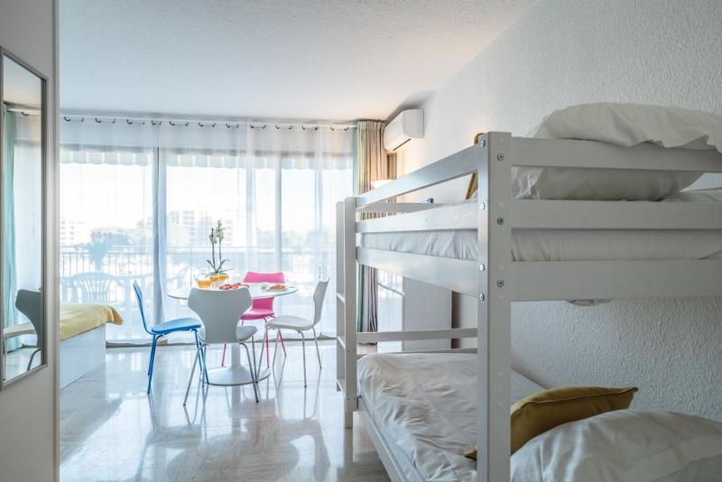 Comfort Aparthotel Mandelieu La Napoule Village Экстерьер фото